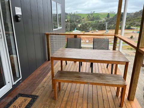 Derby Digs Cabin - Sydney Tourism 1