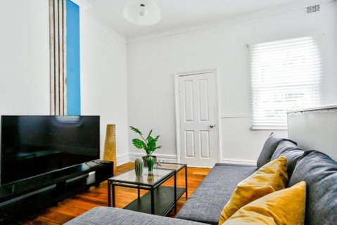 Darling Harbour 3 Bedroom House Glebe 2 E-Bikes Included - Sydney Tourism 1