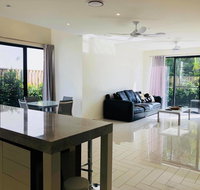 3 Bedroom Executive Luxury Beachside Townhouse - Sydney Tourism