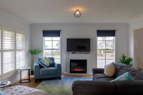 5 Bedroom Close To Beach And Moorpanyal Park - Sydney Tourism 0