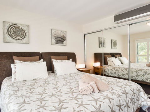 516 'Oaks Pacific Blue', 265 Sandy Point Road- Private Pool, Aircon, WIFI - Sydney Tourism 1