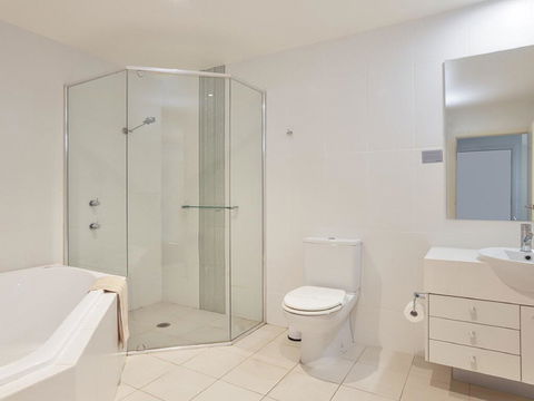 516 'Oaks Pacific Blue', 265 Sandy Point Road- Private Pool, Aircon, WIFI - Sydney Tourism 2