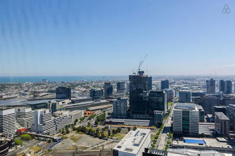 A Cozy CBD Suite With Spectacular City Views - Sydney Tourism 2