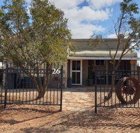 A real bush retreat. Kangas Emus  Starry Skies. - Sydney Tourism