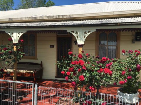 A Settlers Cottage Accommodation Bathurst CBD - Sydney Tourism 1