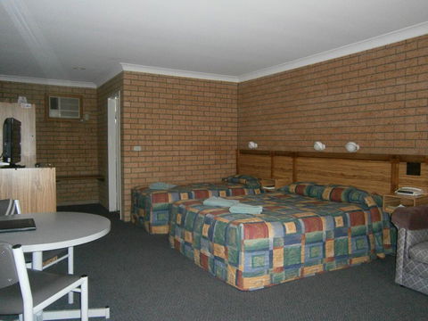 Aaron Inn Motel - Sydney Tourism 1