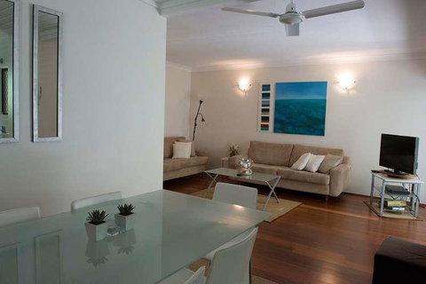 Absolute Beachfront - Mooloolaba - Sydney Tourism 2
