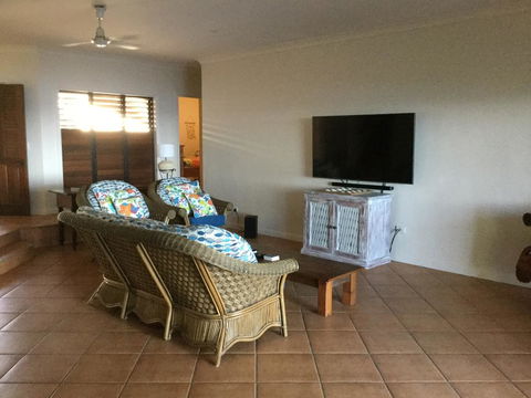 ABSOLUTE BEACHFRONT BLISS @ NEWELL BEACH - Sydney Tourism 2