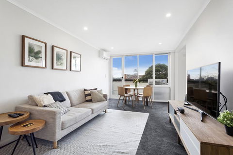 Ace's Place - Sydney Tourism 1