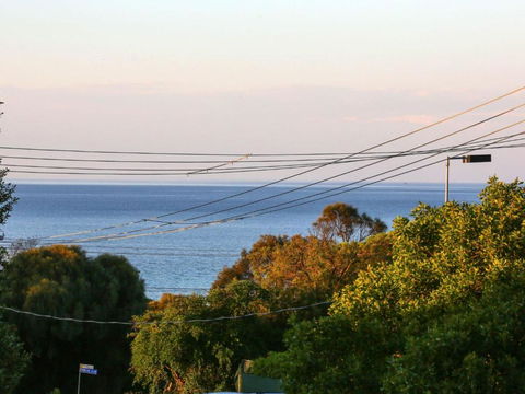 DROMANA BEACH SHACK - Sydney Tourism 2