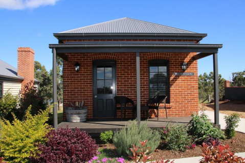 Dusty Hill Vineyard - Moffatdale - Sydney Tourism 1