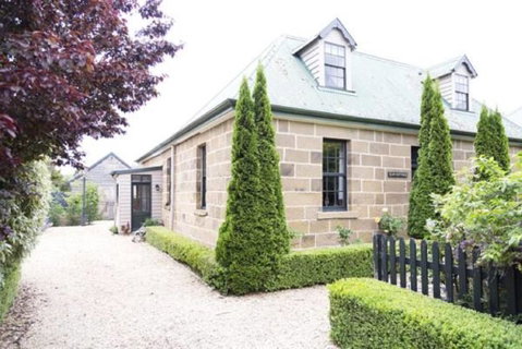 Elm Cottage Barn - Sydney Tourism 0