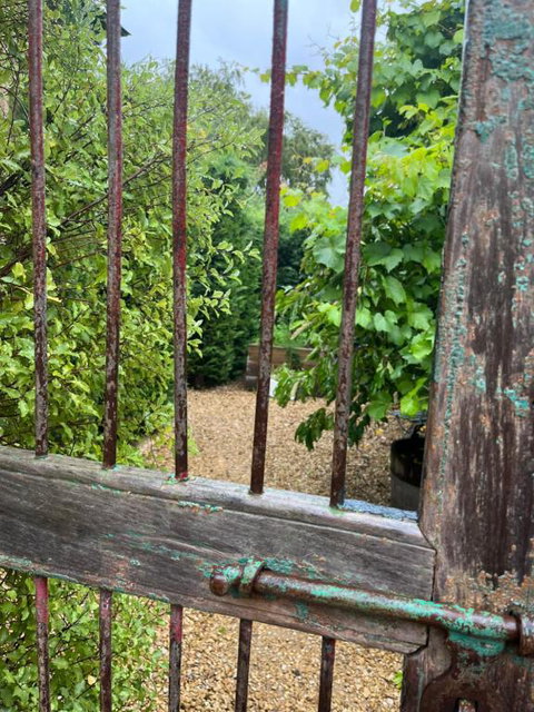Elm Cottage Barn - Sydney Tourism 3