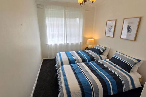 Elsternwick Easy Living - 2 Bedroom Sleeping 4 - Sydney Tourism 3