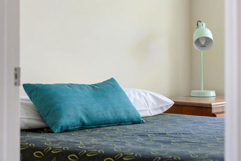Emerald Motel Apartments - Sydney Tourism 4