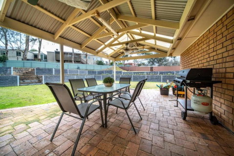 Escape To Adelaide Hills - Sydney Tourism 2