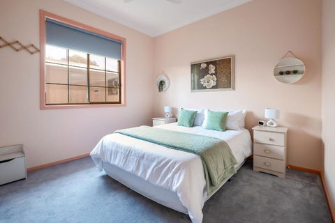 Family Beach House Near Barwon River & Beaches - Sydney Tourism 0