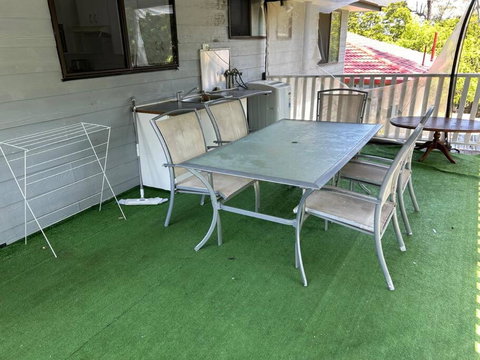 FAMILY 3-bedroom Everton Hills Apartment - Sydney Tourism 3