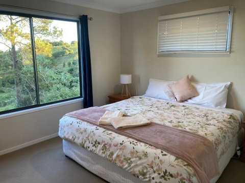 Flame Tree Chalet - Sydney Tourism 1