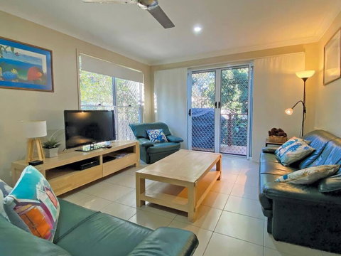 FLIP FLOP INN - Sydney Tourism 2