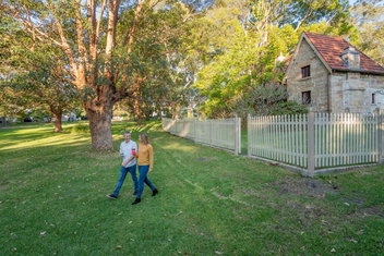 Gardeners Cottage with Sydney Tourism