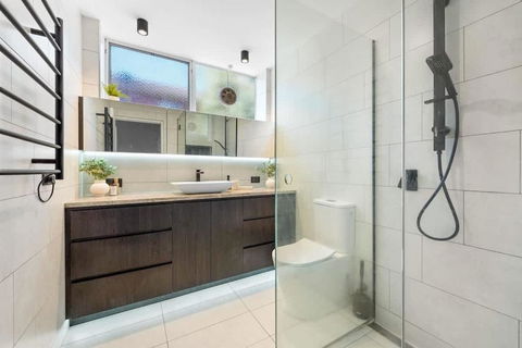 Gardenvale Prize With Private Courtyard Plus Parking - Sydney Tourism 3