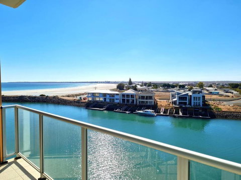 Glam Apartment 21 - Sydney Tourism 0