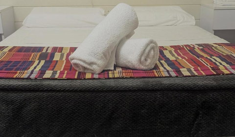 GRAND CENTRAL HOTEL PROSERPINE - Sydney Tourism 1