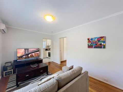 Ground Floor One Bedroom Apartment In Elsternwick - Sydney Tourism 2
