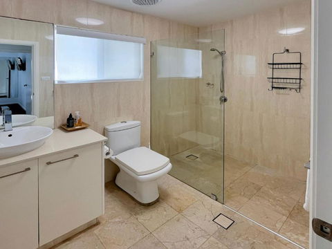H2O Holiday Apartments Unit 12 - Sydney Tourism 3
