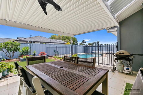 HALYCON HOUSE - Sydney Tourism 1