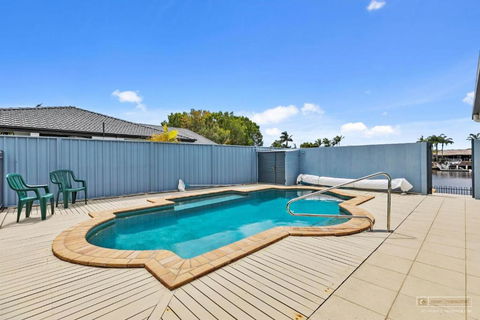 HALYCON HOUSE - Sydney Tourism 3