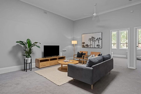 Haven On Hunter 500m To Civic Theatre - Sydney Tourism 0