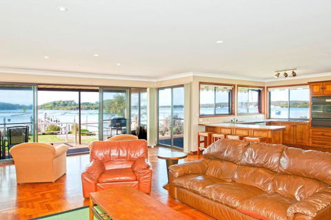 HAIS18G - Riverside Delight - Sydney Tourism 1