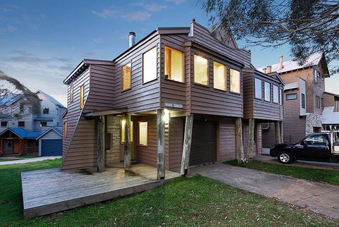 HAY SHED Chalet, Alpine-getaways - Sydney Tourism 0