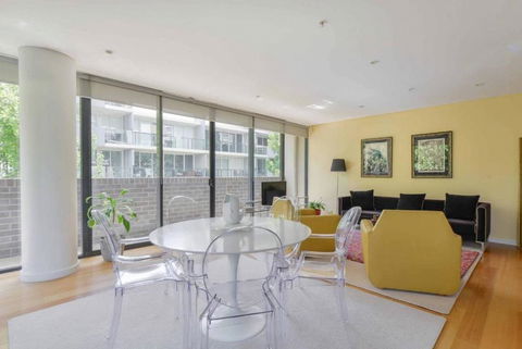 HAZEL Chapel St Socialite. Pool, Spa & Gym - Sydney Tourism 3