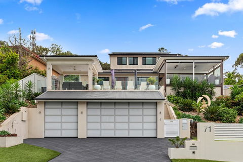 HEATed Pool, Lake & Beach, Luxury 5 B/R House - Sydney Tourism 3