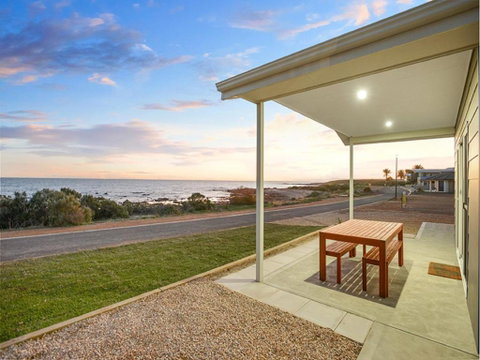 High Tide - Beachfront Pet-friendly - Sydney Tourism 2