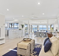 Adrift Retreat - St Georges Basin Waterfront Home - Sydney Tourism