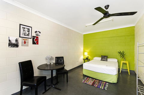 Adventurers Backpackers - Sydney Tourism 2