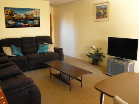 Akuna, Unit 8, 112-116 Little Street - Sydney Tourism 1