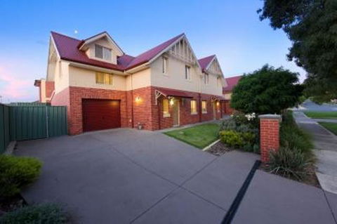 Albury Suites - Schubach Street - Sydney Tourism 0