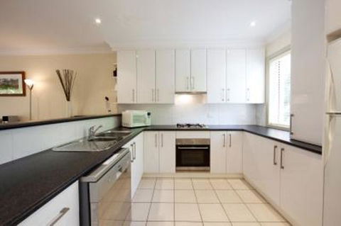 Albury Suites - Schubach Street - Sydney Tourism 2