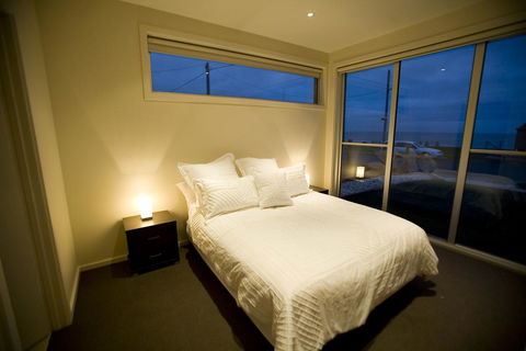 Aloha Beachfront Port Fairy - Sydney Tourism 3