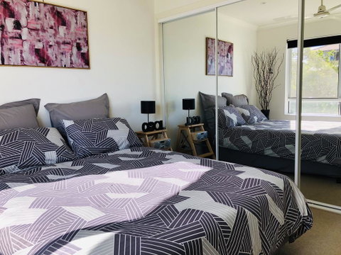 Amazing Apartment Ocean Views And Hot Tub On Balcony - Coolangatta - Sydney Tourism 1