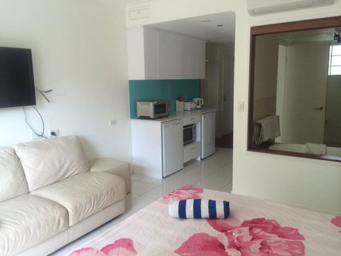 AmphoraStudioPalmCove - Sydney Tourism 2