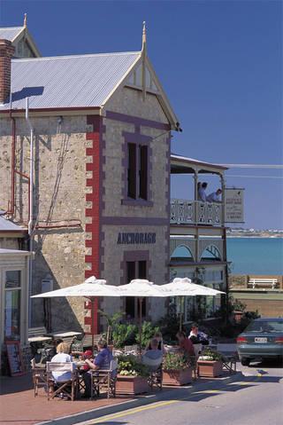 Anchorage Seafront Hotel - Sydney Tourism 3