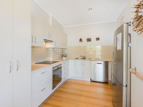 Angourie Blue 7- Stroll To Surfing Beaches. - Sydney Tourism 3