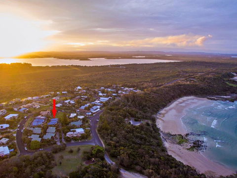 Angourie Blue 7- Stroll To Surfing Beaches. - Sydney Tourism 0