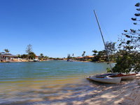 Anjuna 2 - 2 BDRM Budget Stay on Canal